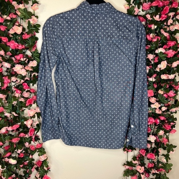 🌹J.Crew Factory Blue Chambray Popover Button Up Shirt Womens Casual XS Button - Picture 2 of 9